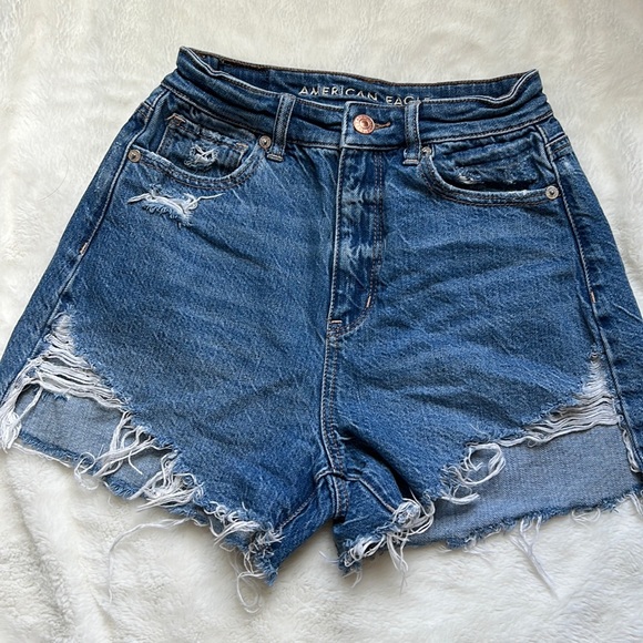 American Eagle Outfitters Pants - American Eagle Highest Rise Mom Short